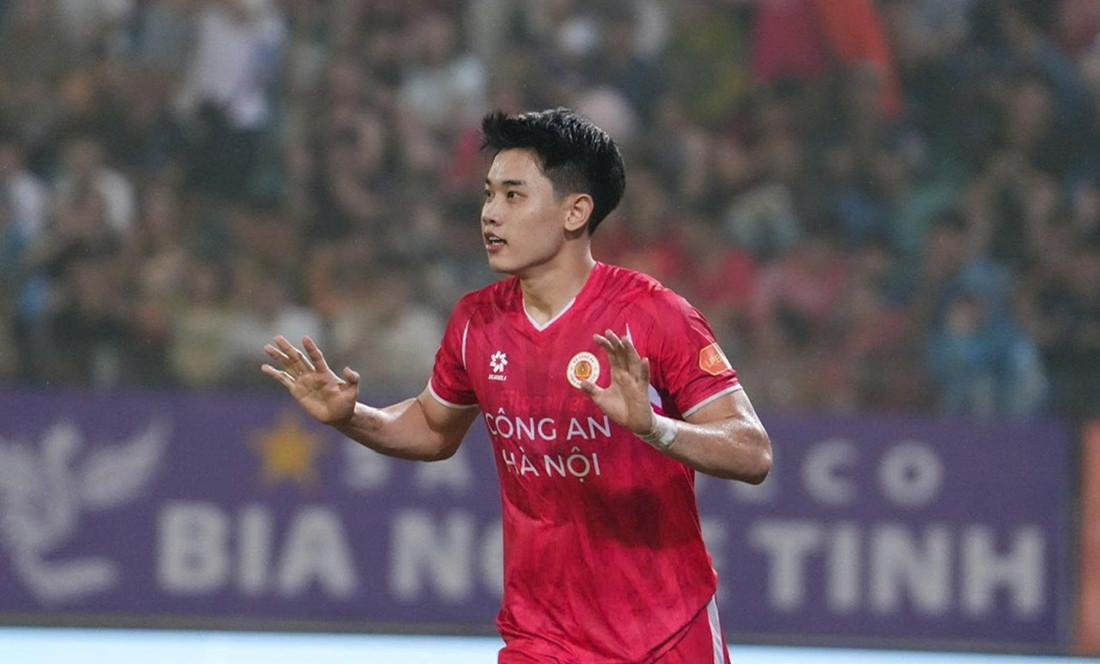 Phong độ không thể ngăn cản của Đình Bắc tại CAHN