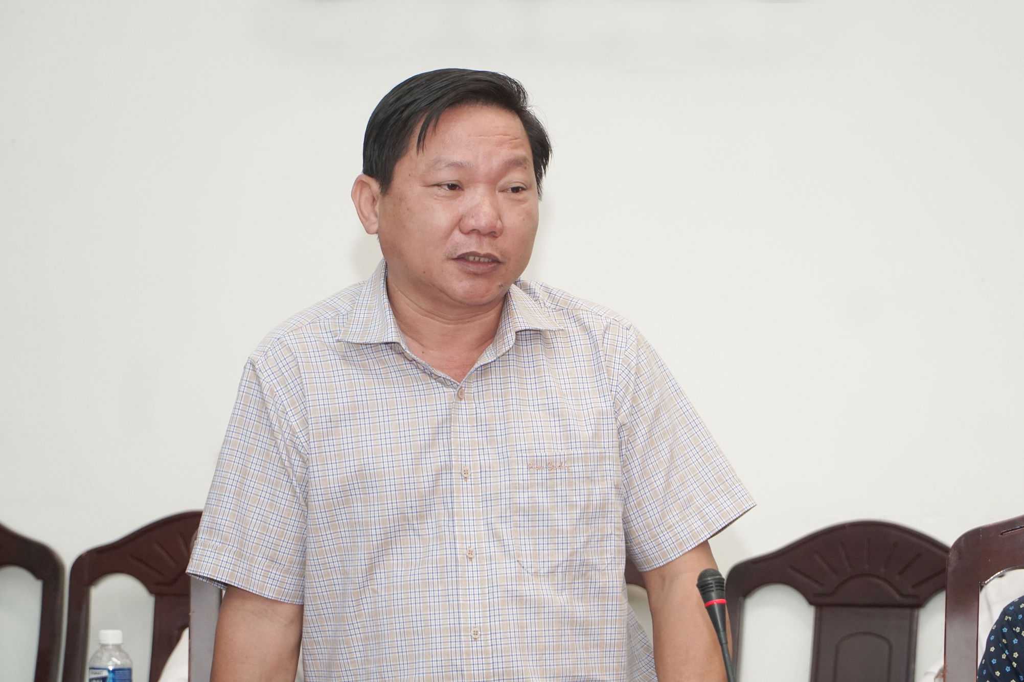 lanh-dao-so-nong-nghiep-va-moi-truong-bao-cao-tai-cuoc-hop(1).jpg