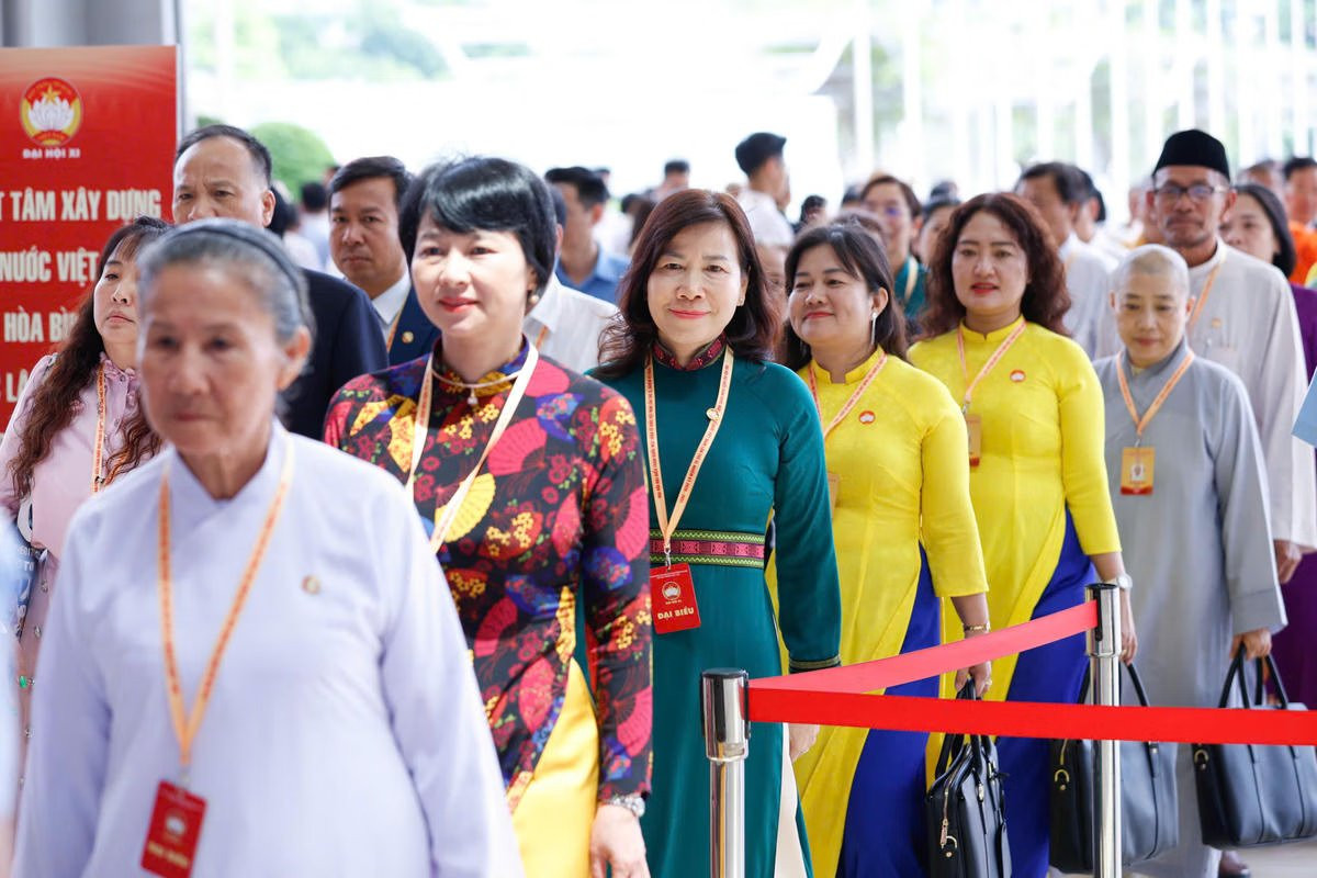 Bà Phạm Thị Phúc, Phó Bí thư Dubaicasino88.bio, Chủ tịch Ủy ban MTTQ Việt Nam Link vào; bà Hà Thị Hạnh, Ủy viên Ban Thường vụ Dubaicasino88.bio, Phó Chủ tịch Ủy ban MTTQ Việt Nam Link vào cùng các đại biểu tham dự đại hội