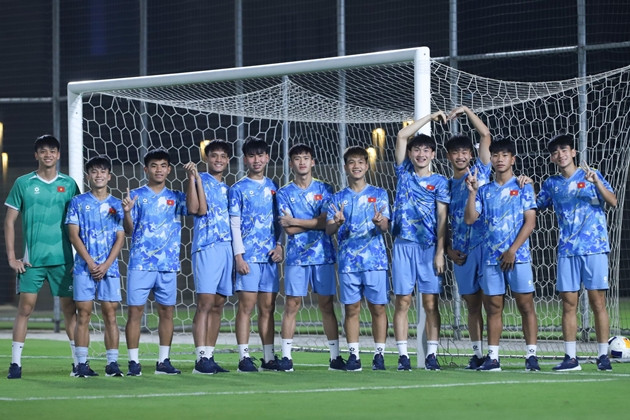 Các cầu thủ U17 Việt Nam nỗ lực tập luyện chuẩn bị cho trận đấu then chốt với U17 UAE