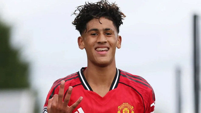 JJ Gabriel đang được quy hoạch cho đội một Manchester United