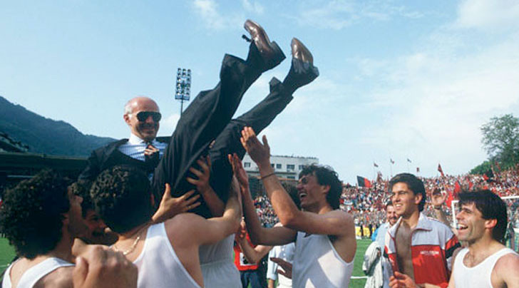 Sơ đồ chiến thuật 4-4-2 của Arrigo Sacchi