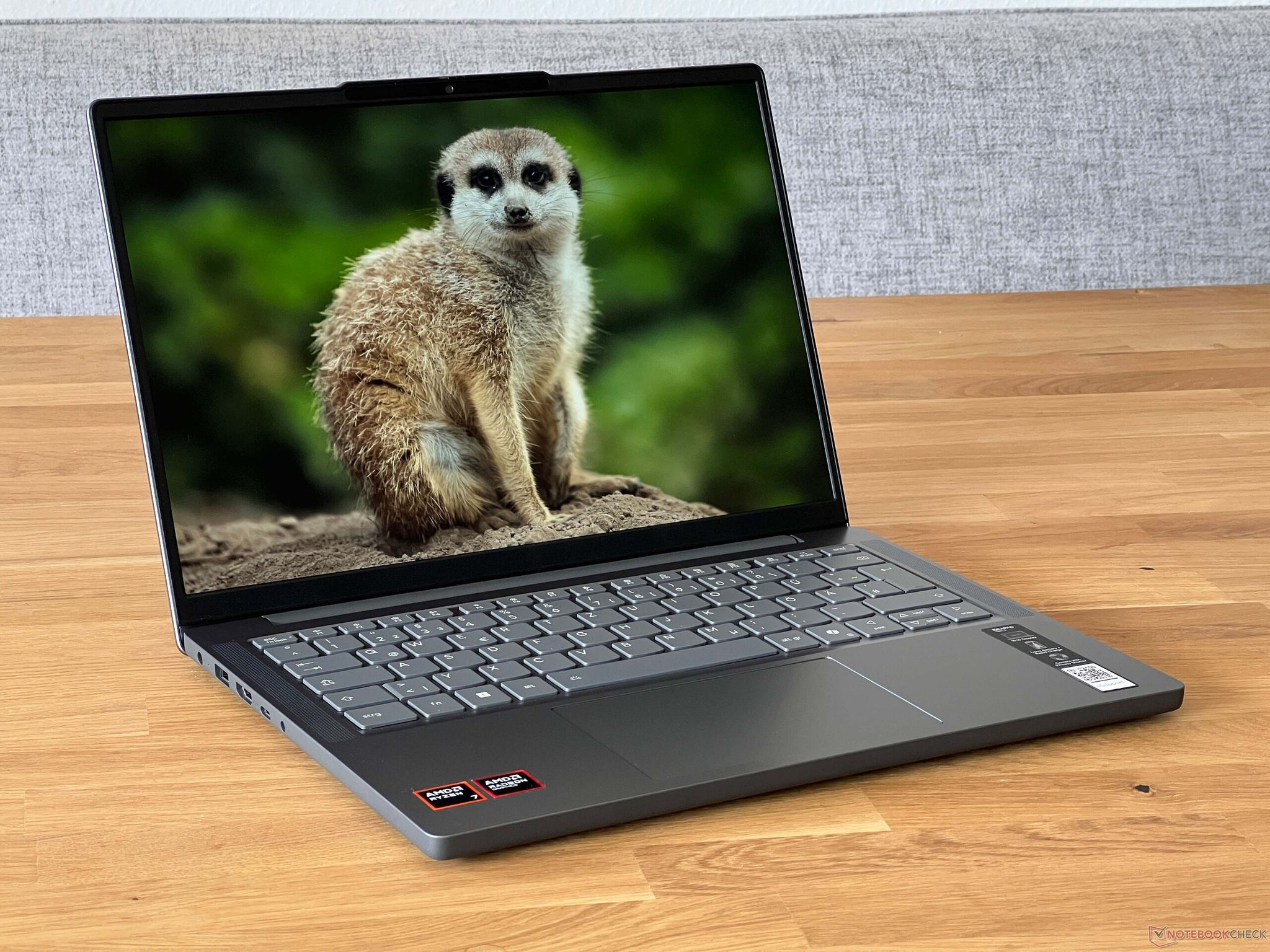 Lenovo IdeaPad Slim 3 14IRH10