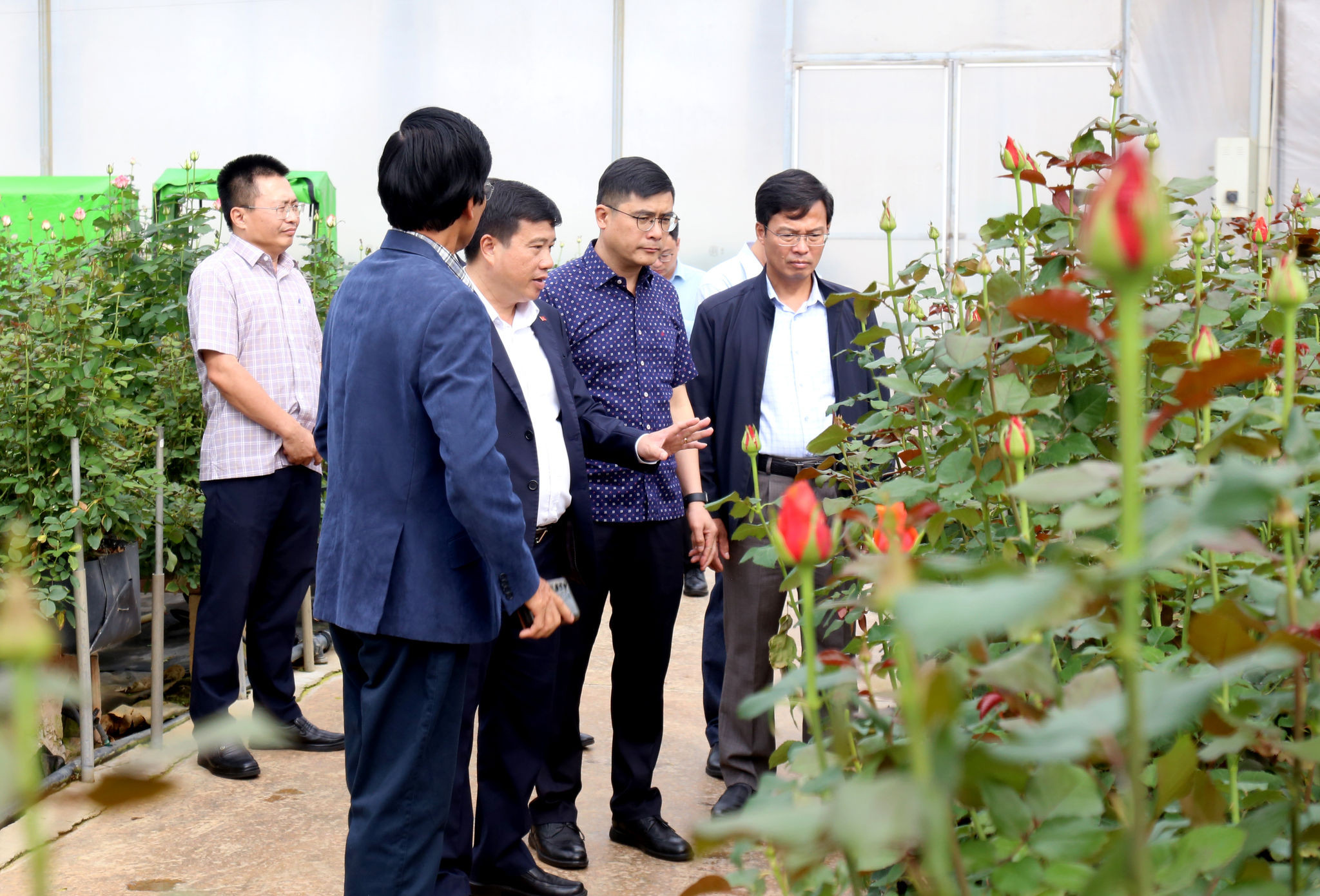 Lam Dong Party Secretary Y Thanh Ha Nie Kdam discusses the company’s future development orientations