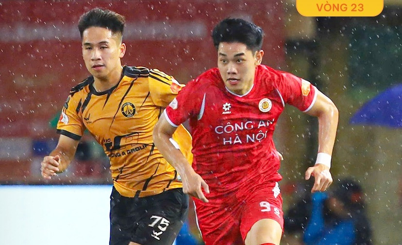 Các cầu thủ CAHN ăn mừng chức vô địch V-League sớm 3 vòng đấu.