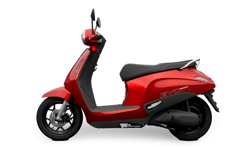 Evo Grand màu đỏ