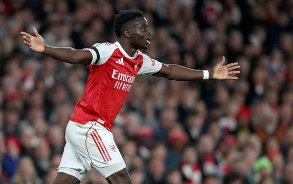 Bukayo Saka đóng góp quan trọng vào lối chơi chung