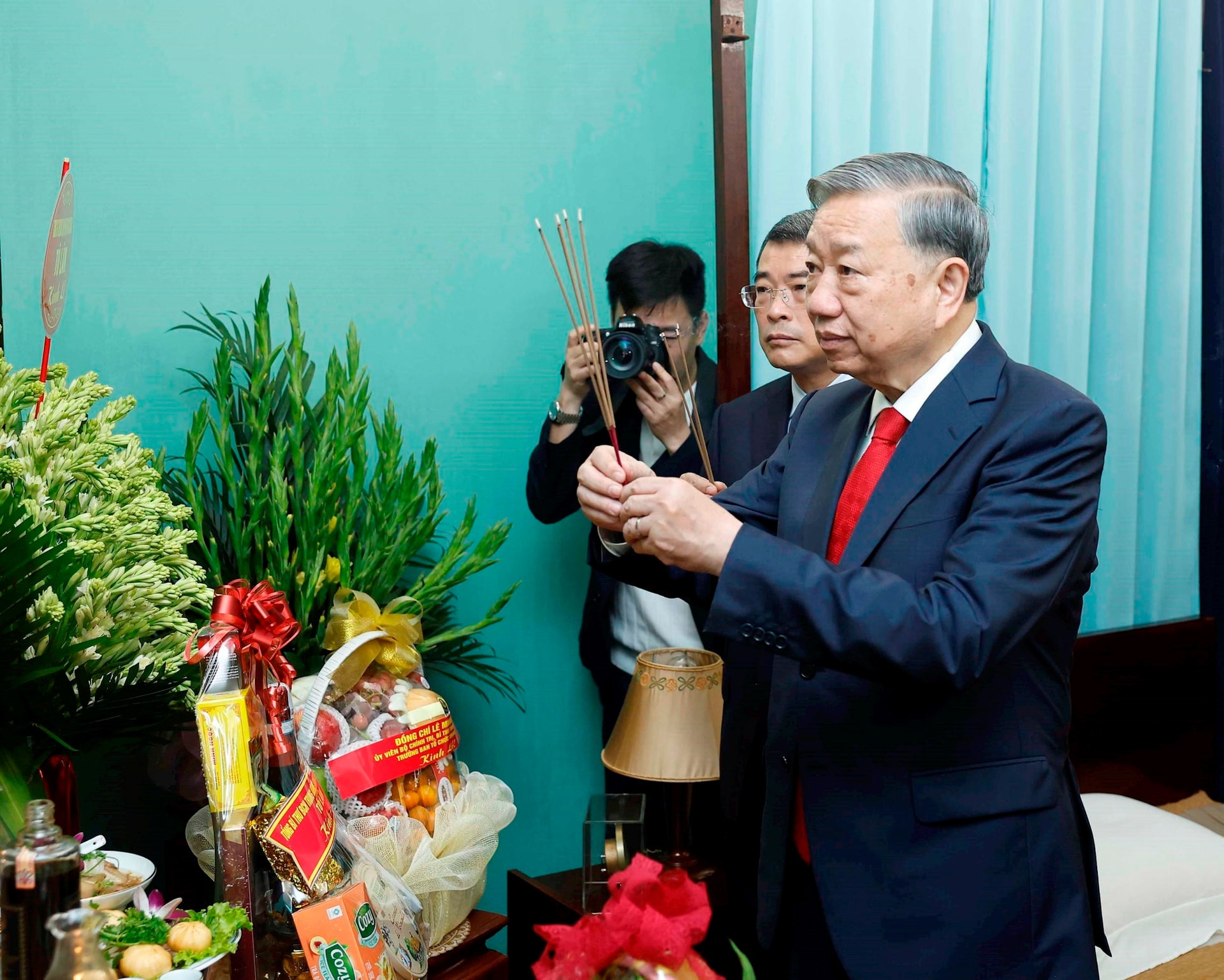 vnp.1cdn.vn-2026-05-18-_vnapotaltongbithudanghuongtuongniembachotainha678594823-1779001340659587194305.jpg