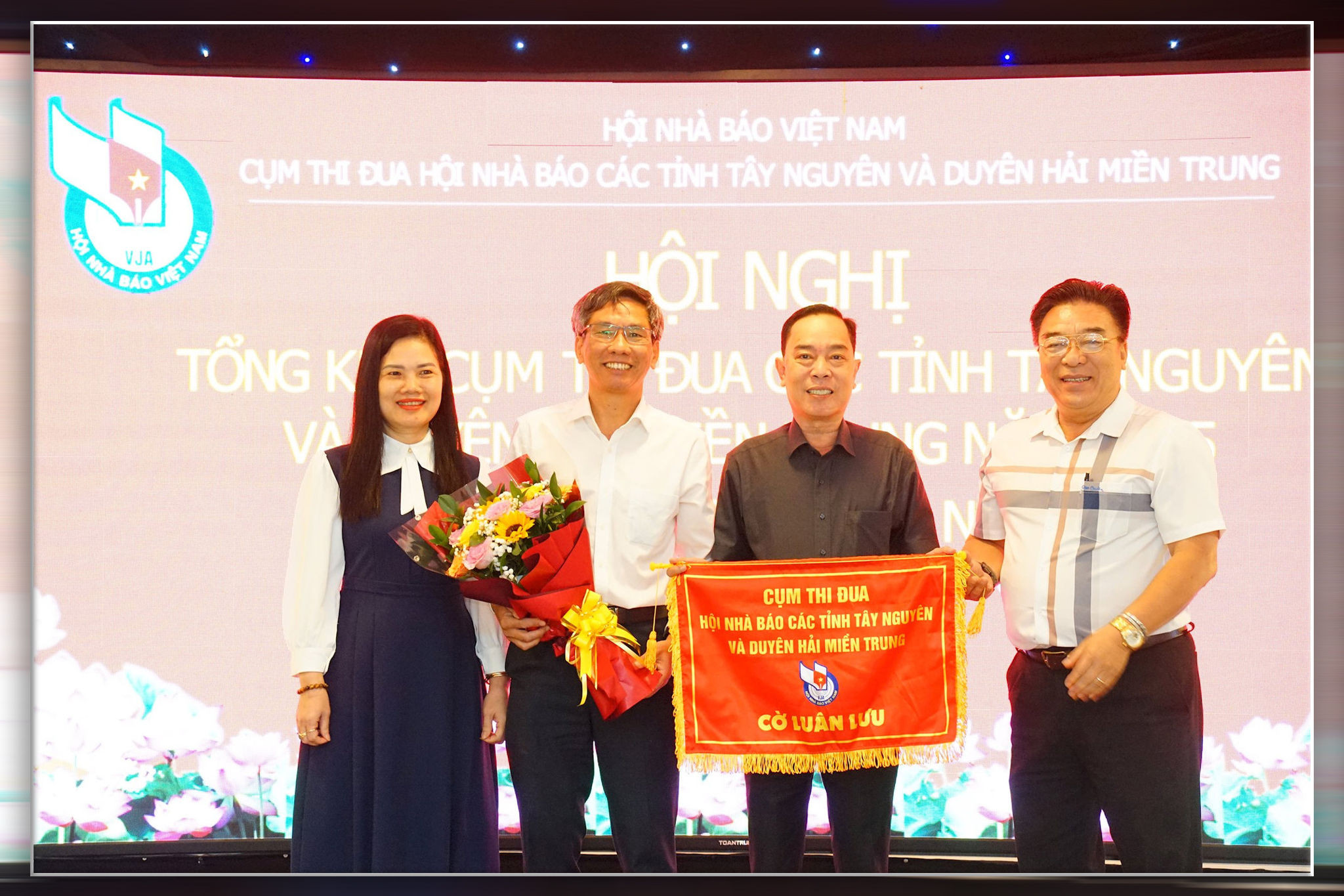 hoi-nha-bao-tinh-lam-dong-nhan-co-sau-khi-duoc-chon-lam-cum-truong.jpeg