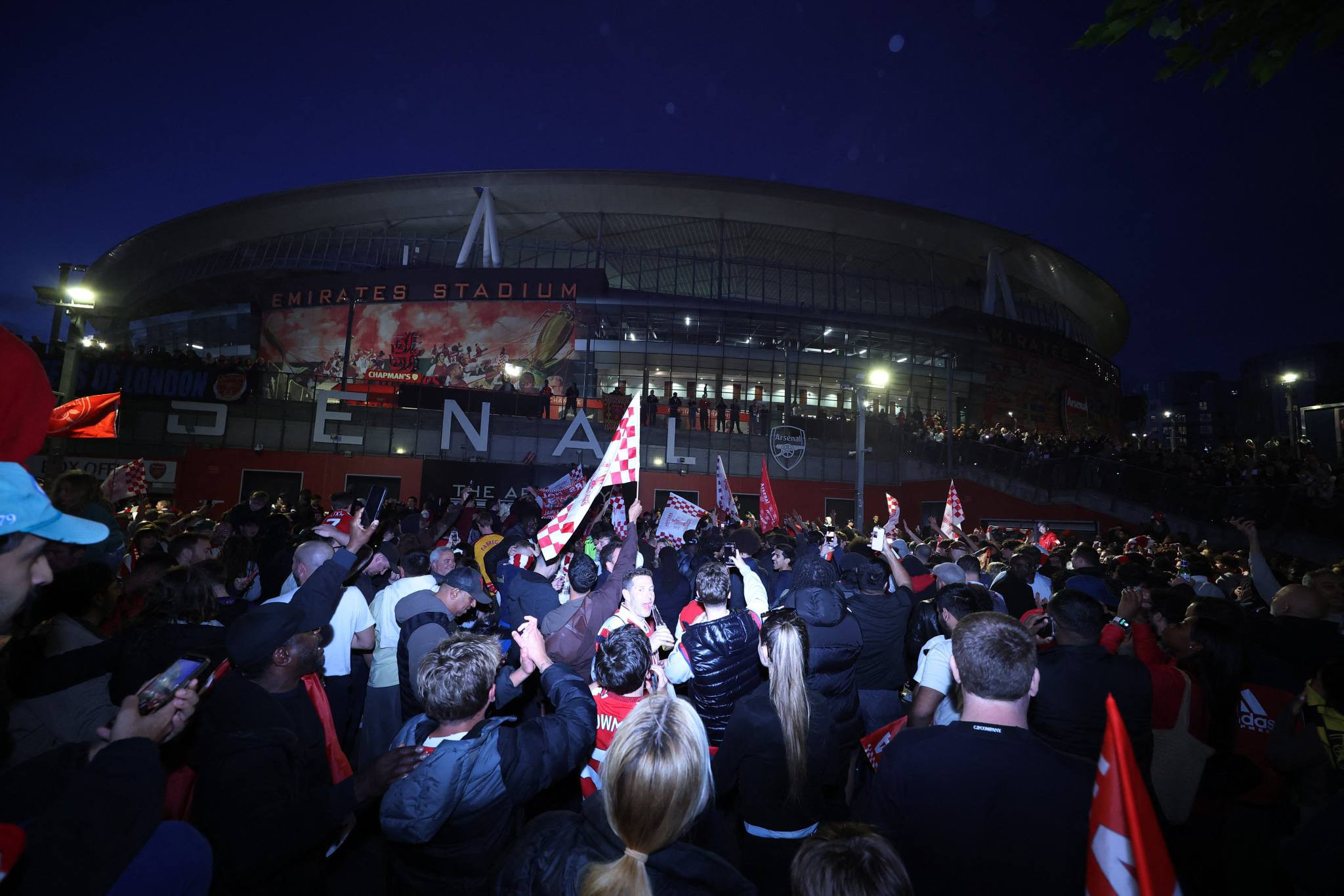 Arsenal hướng tới xây dựng đế chế mới
