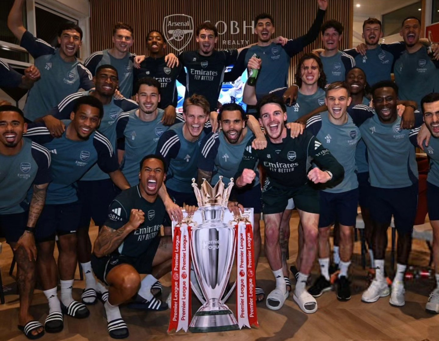 Niềm vui chiến thắng tại Bắc London