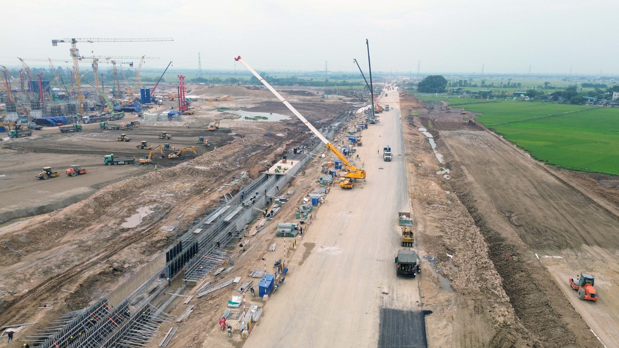 Trục giao thông chính xuyên qua trung tâm khu đô thị thể thao