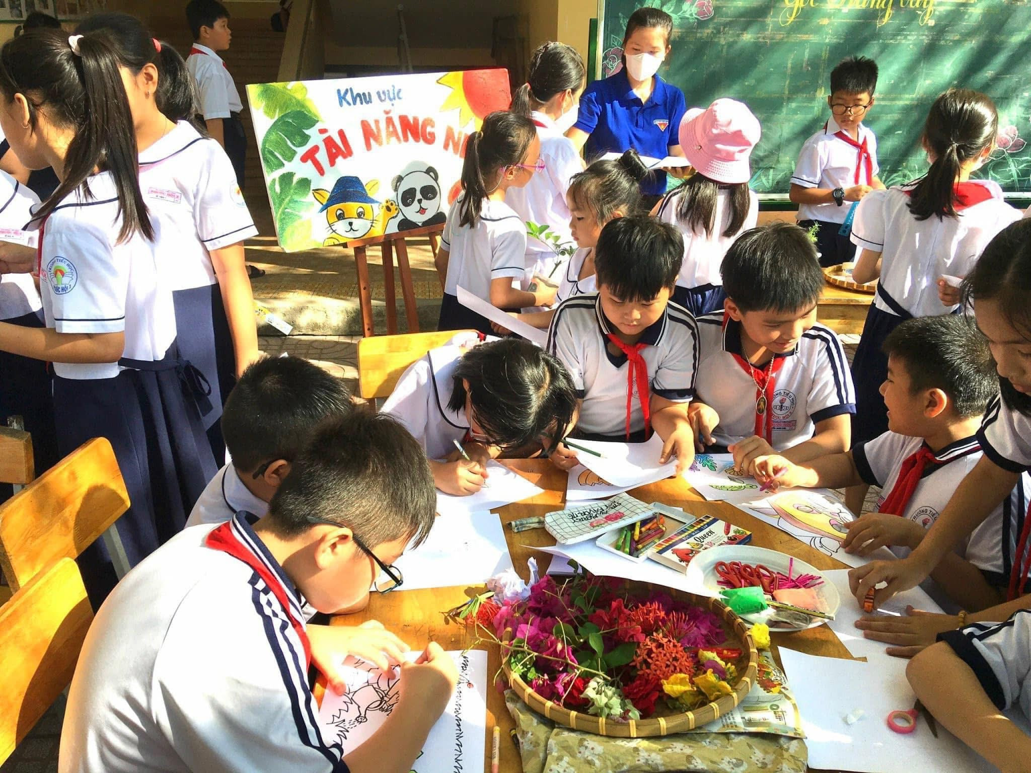 1 tiết trải nghiệm của học sinh tiểu học