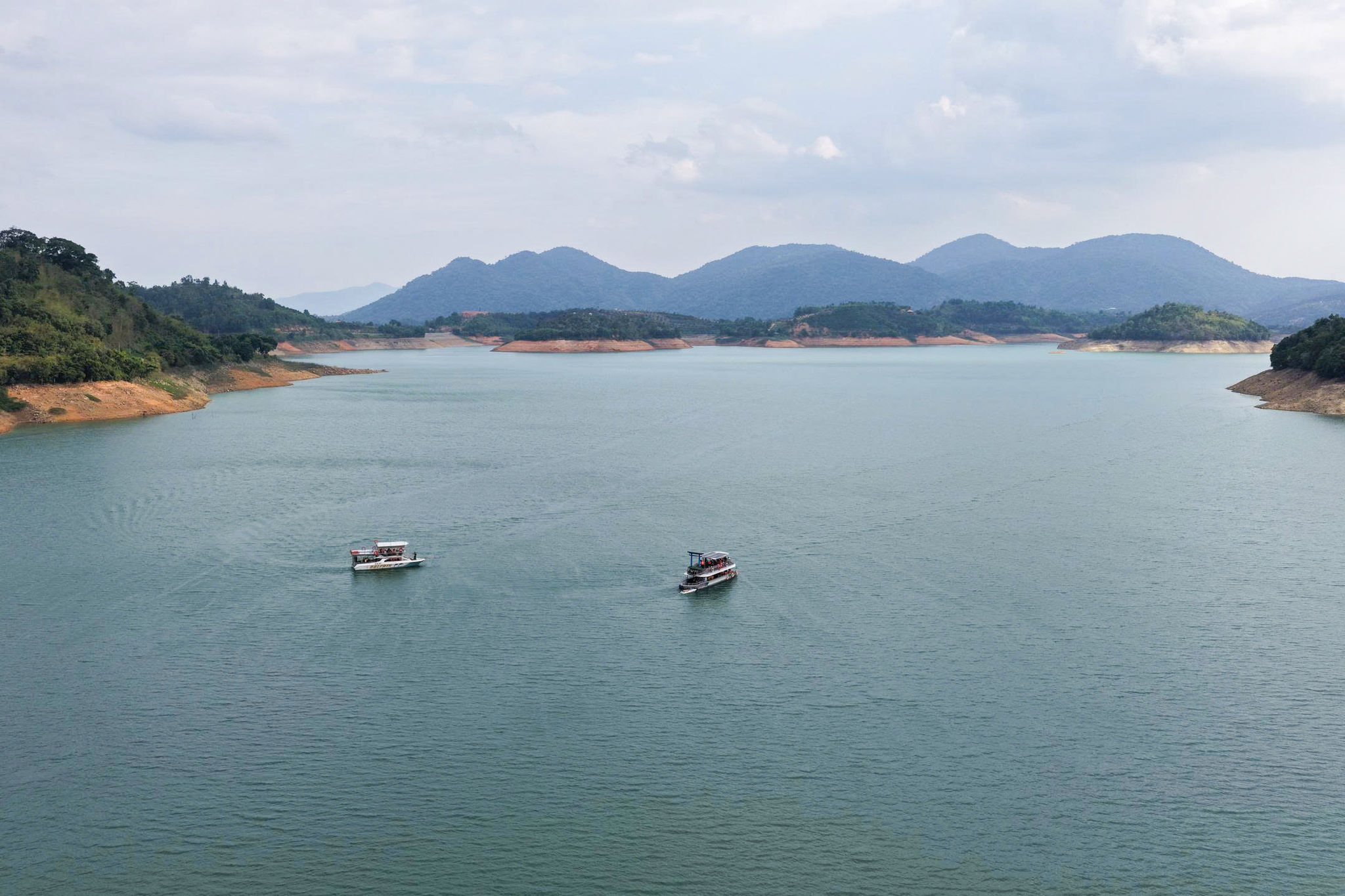 tourism-on-long-ho-da-mi.jpg