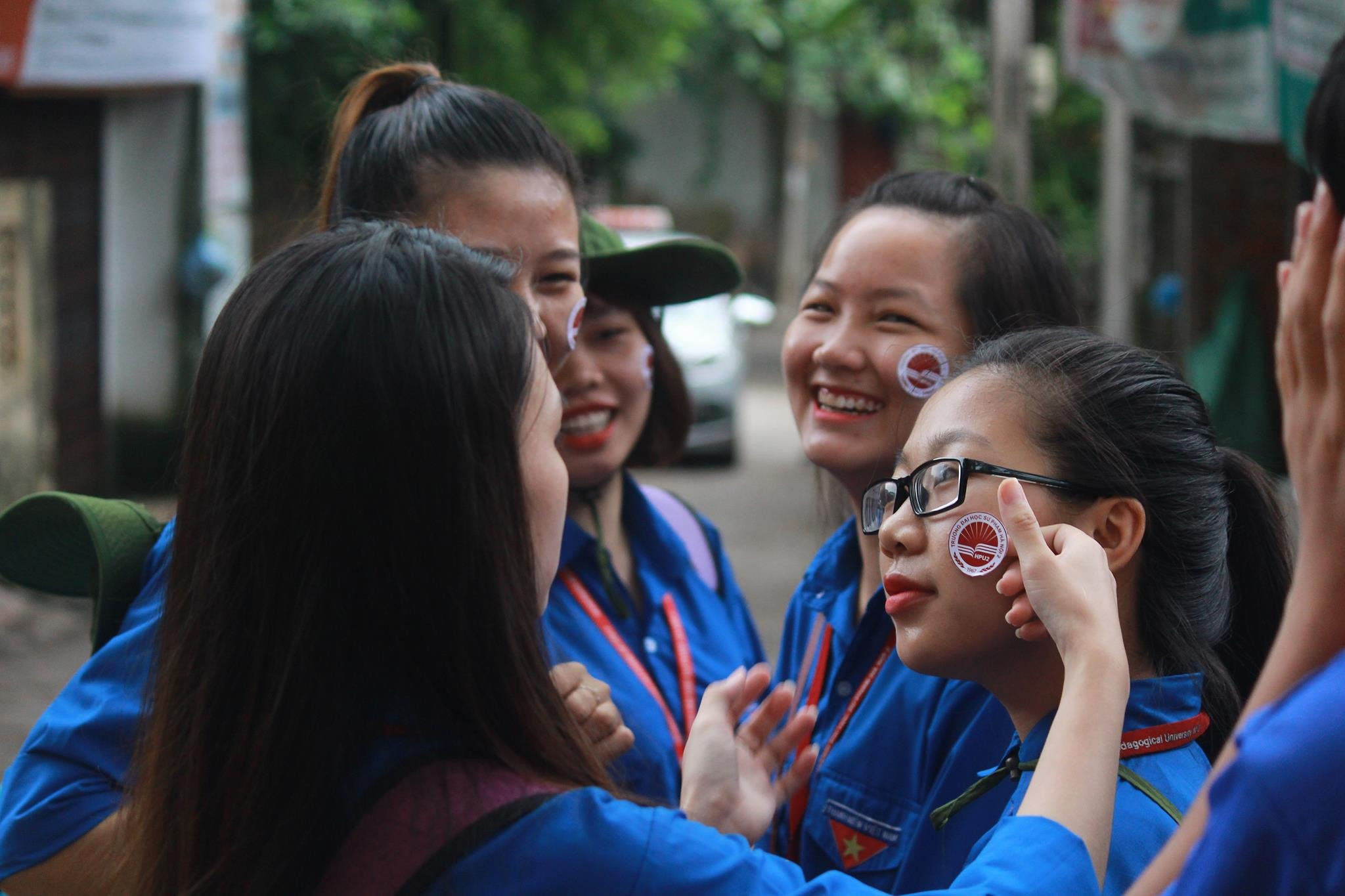 Slogan tiếp sức mùa thi bằng tiếng Anh hiện đại