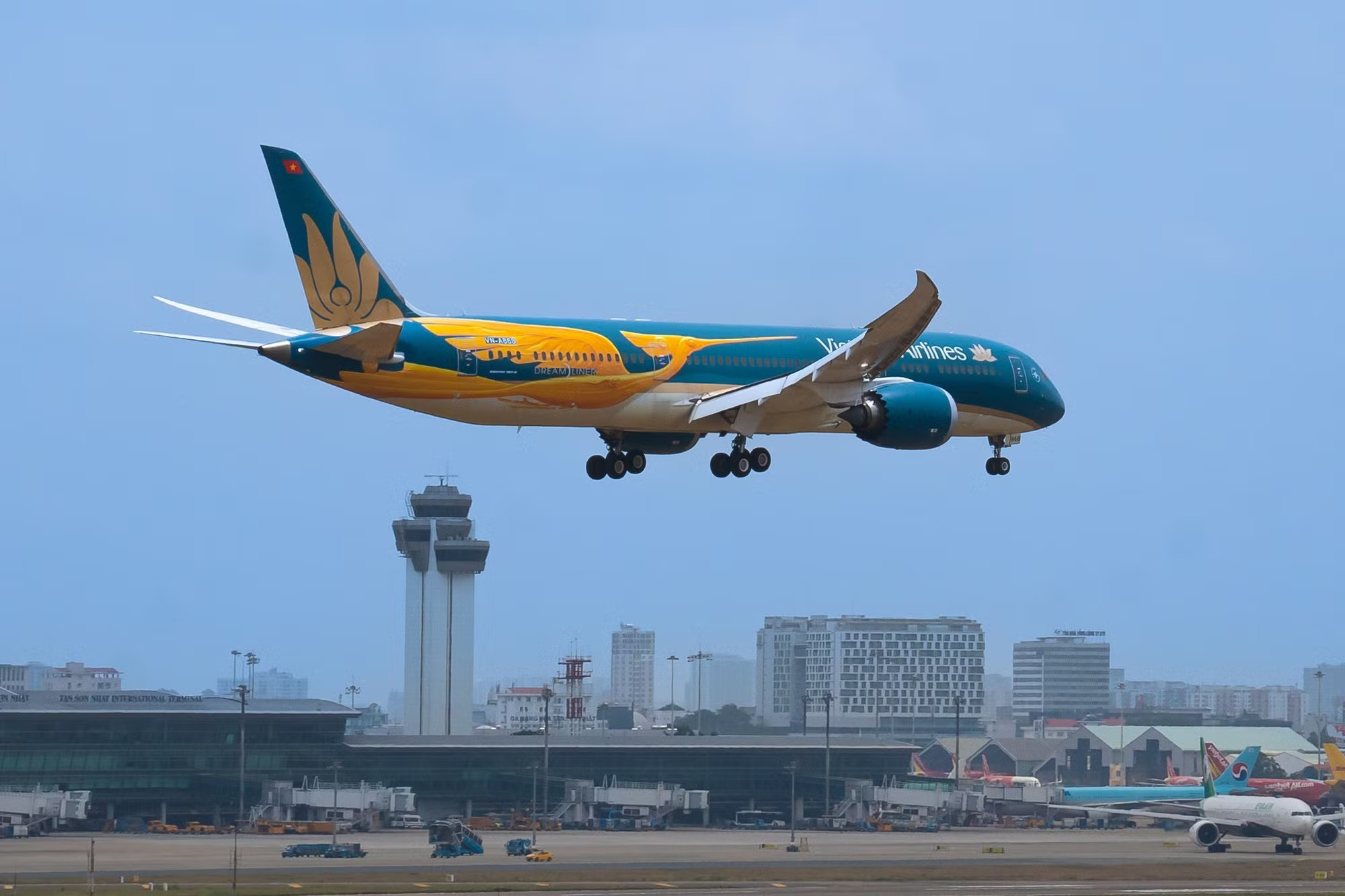 bay-vietnam-airlinesjpg.jpg