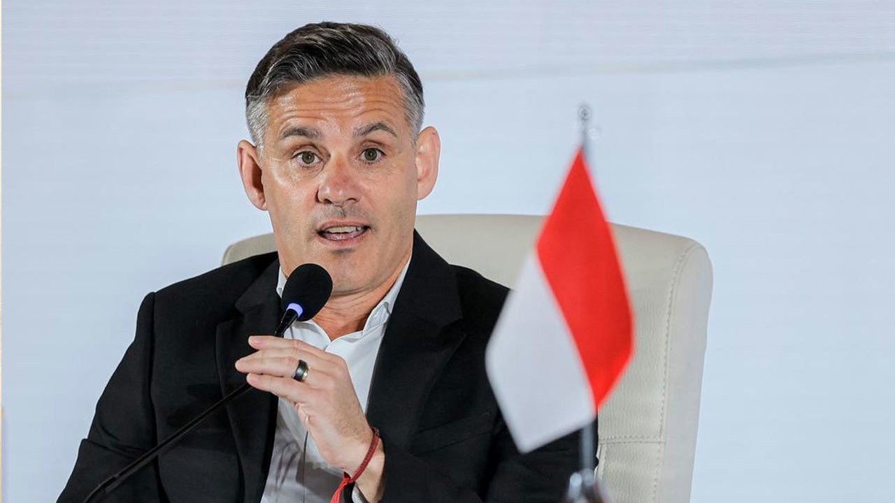 HLV John Herdman xác nhận Indonesia chỉ dùng cầu thủ nội cho AFF Cup 2026