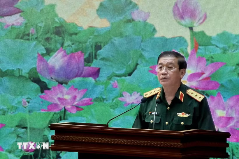 Thượng tướng Trương Thiên Tô, Phó Chủ nhiệm Tổng cục Chính trị Quân đội nhân dân Việt Nam phát biểu. (Ảnh: Đỗ Bình/TTXVN)