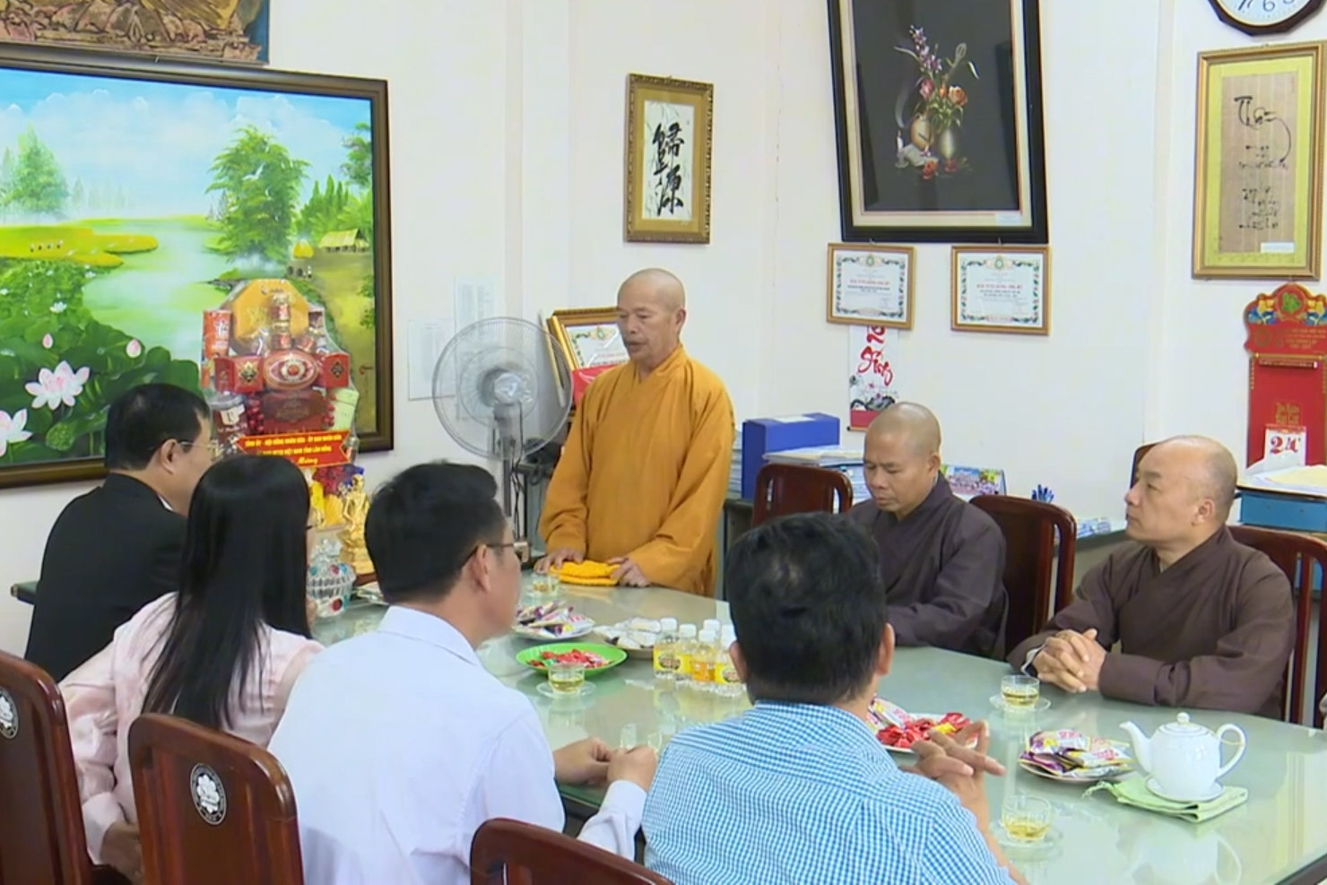 Thăm, chúc mừng các cơ sở Phật giáo nhân đại lễ Phật đản 2026