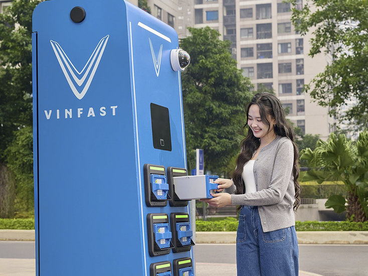 Hạ tầng tủ đổi pin và trạm sạc xe điện tại Việt Nam