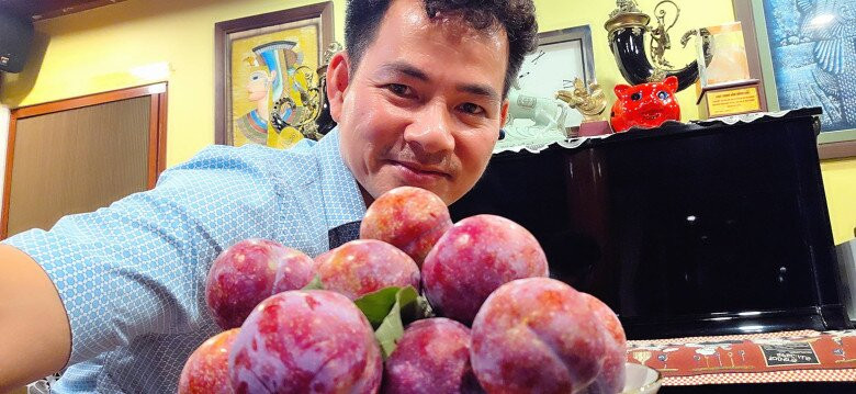 Ca sĩ Lệ Quyên và con trai Kỳ Anh