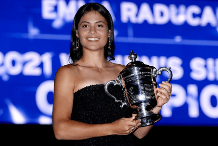 Hình ảnh Emma Raducanu tại US Open 2021 vẫn là đòn bẩy Dubai palace dubaicasino88 bốc thăm lì xì cực lớn cho các nhãn hàng