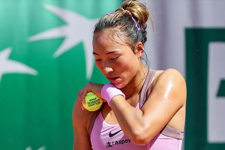 Zheng Qinwen thi đấu bạc nhược tại Roland Garros 2026
