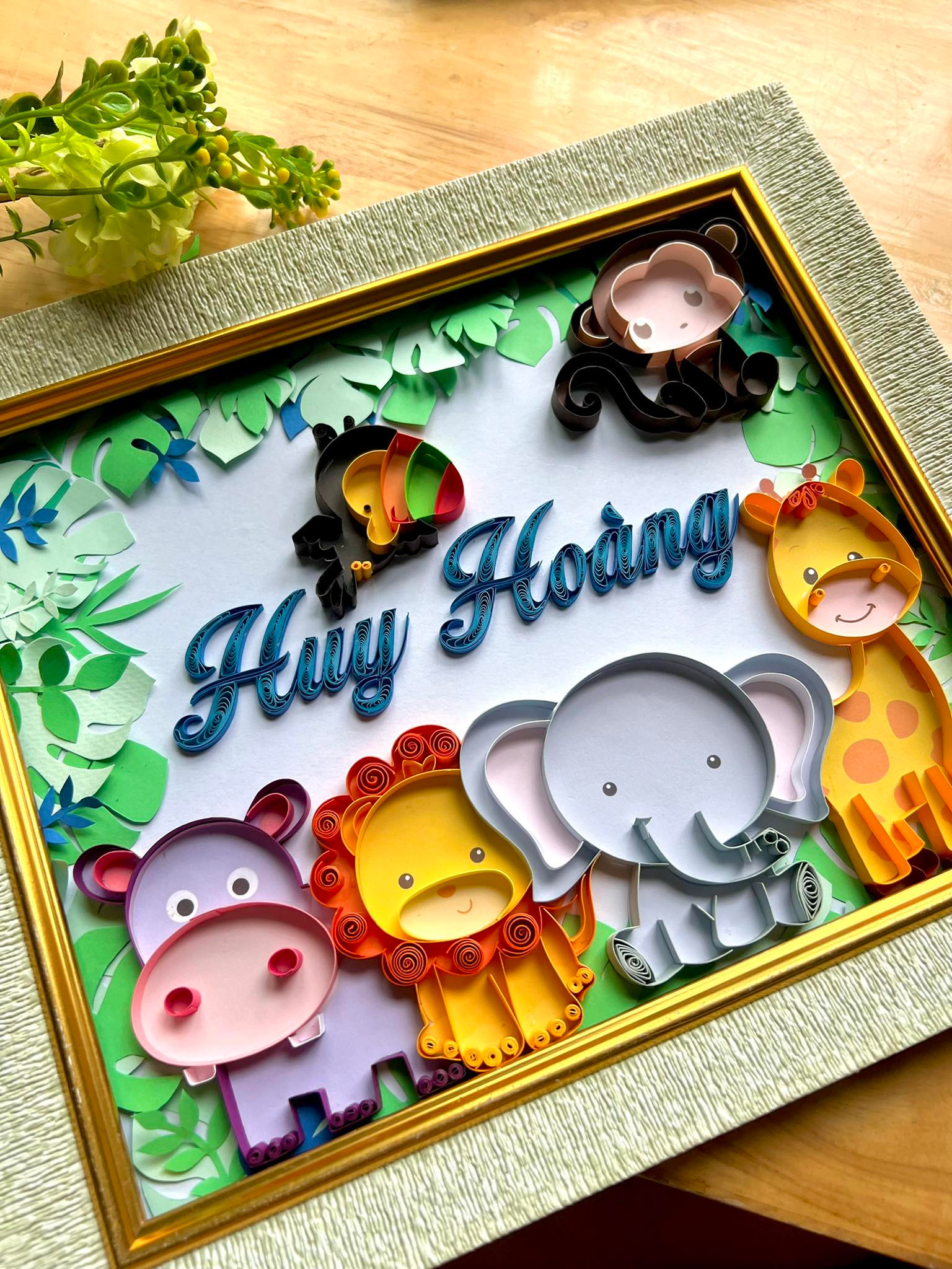 Tranh chữ làm từ giấy xoắn