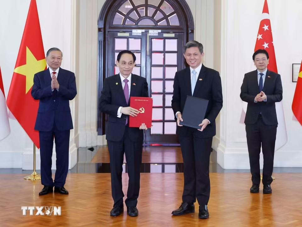 Tổng Bí thư, Chủ tịch nước Tô Lâm chứng kiến Lễ trao các văn kiện hợp tác Việt Nam – Singapore- Ảnh 1.