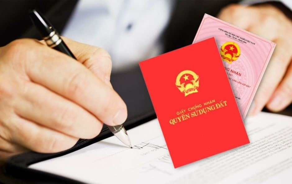 Quy định về thu hồi Giấy chứng nhận quyền sử dụng đất theo Luật Đất đai 2024.