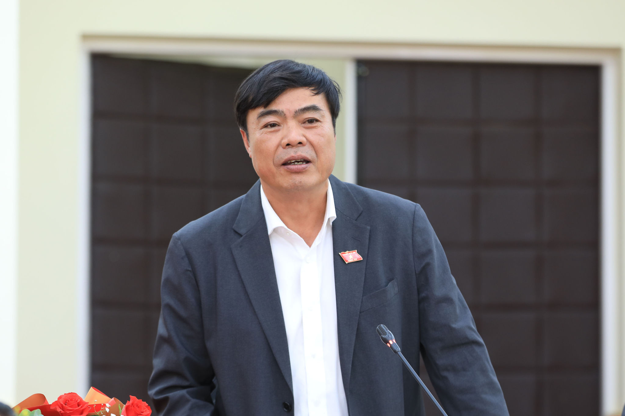 uy-vien-ban-thuong-vu-tinh-uy-pho-truong-doan-chuyen-trach-doan-dbqh-dang-duc-hiep-phat-bieu-nhan-nhiem-vu(2).jpg