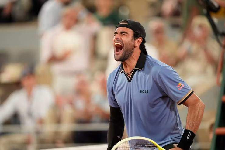 Matteo Berrettini đang nỗ lực tìm lại phong độ đỉnh cao trên mặt sân đất nện