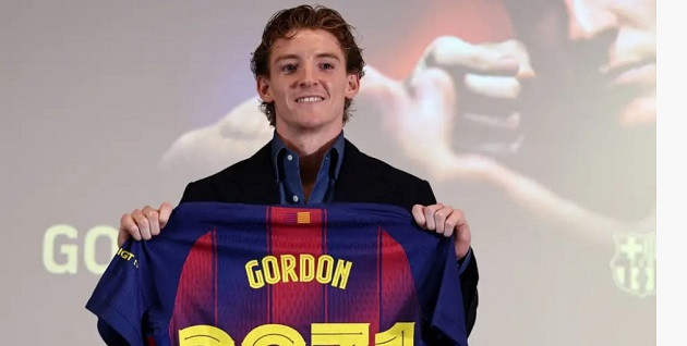 Newcastle thu về gần 70 triệu bảng từ thương vụ bán Anthony Gordon cho Barcelona.