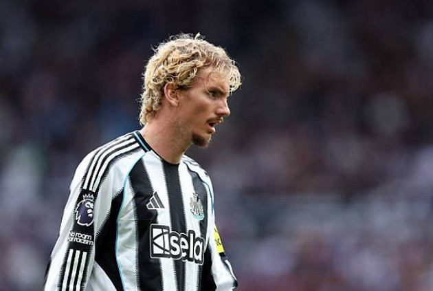 Newcastle đang thể hiện tư duy chuyển nhượng chuyên nghiệp và nhanh gọn hơn.