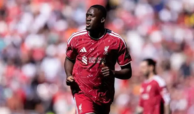 Liverpool có thể mất trắng Konate.