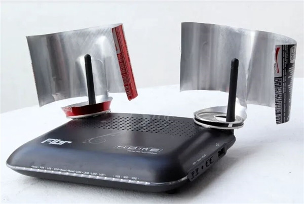WiFi router and aluminum can (illustrated)