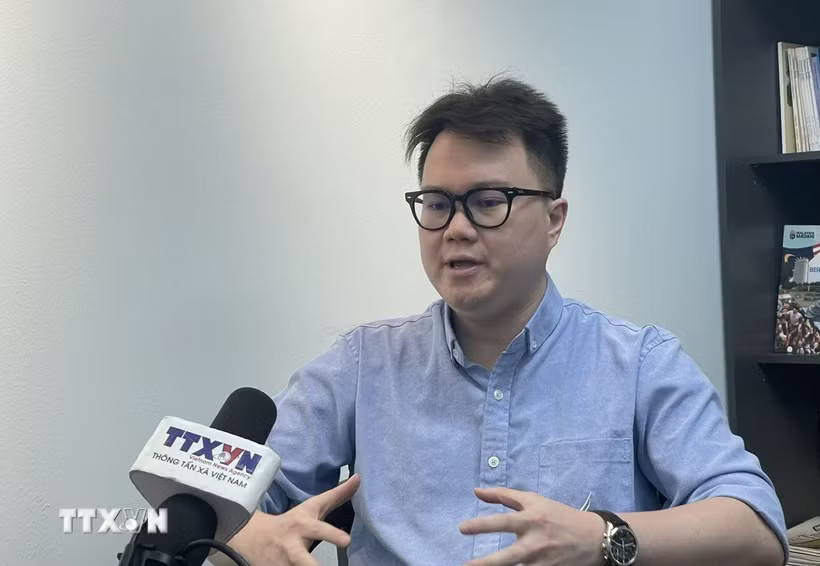 Ông Enzo Sim Hong Jun - nhà nghiên cứu lịch sử và quốc phòng Đông Nam Á tại Malaysia. (Ảnh: Thành Trung/TTXVN)