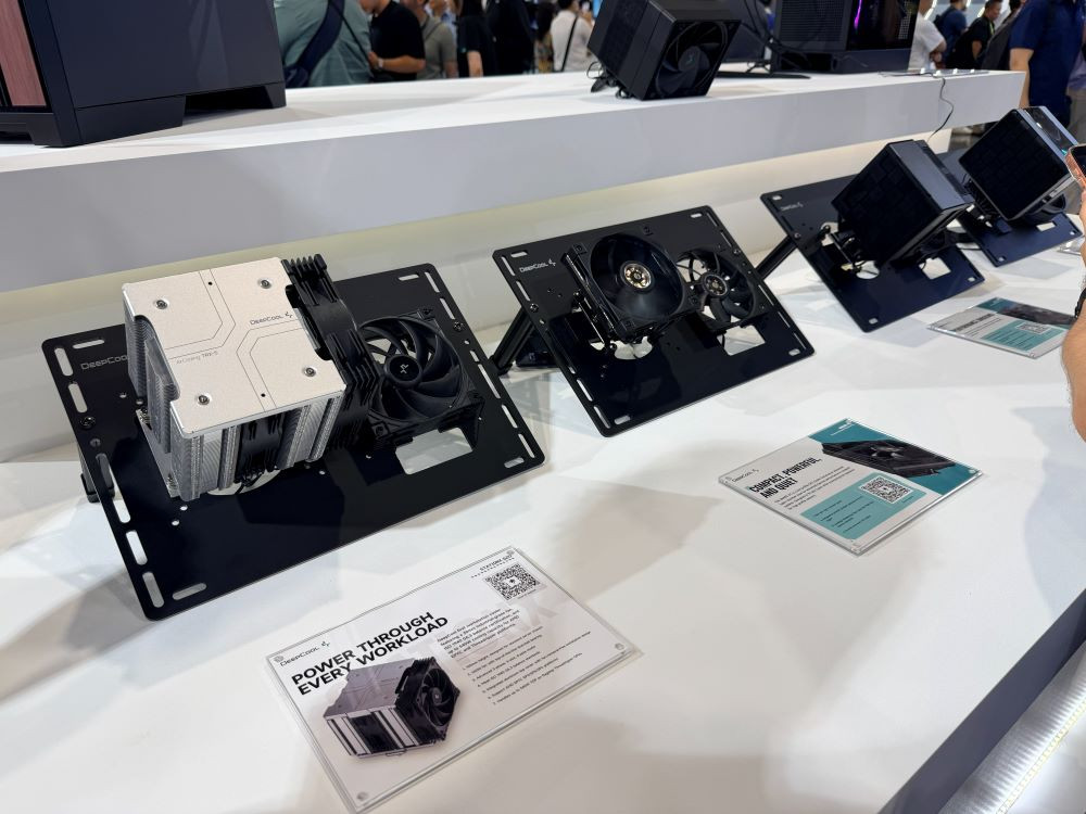 Khách tham quan trải nghiệm sản phẩm DeepCool tại COMPUTEX 2026