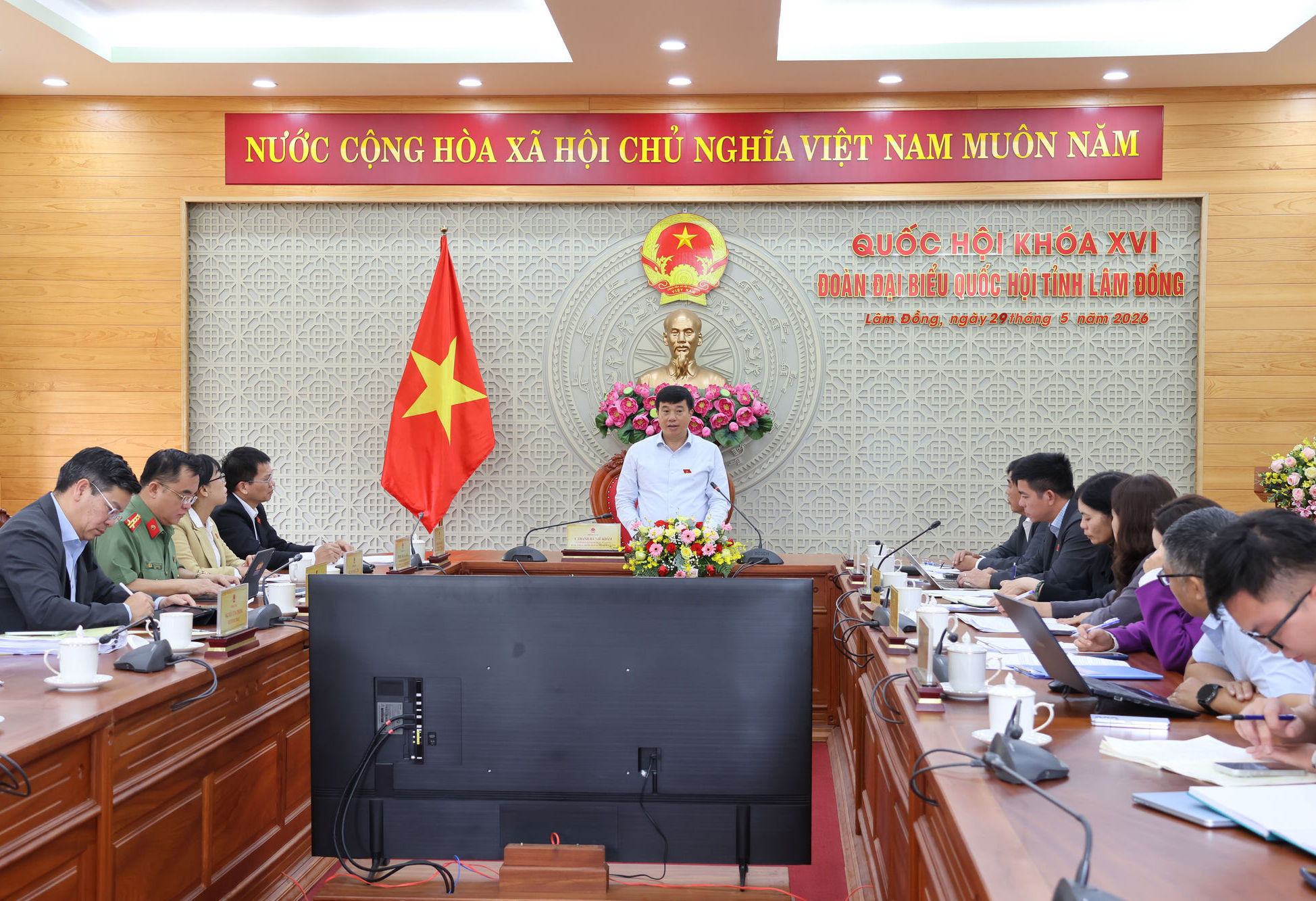 ÐBQH Link vào trước yêu cầu trách nhiệm, bản lĩnh và năng lực