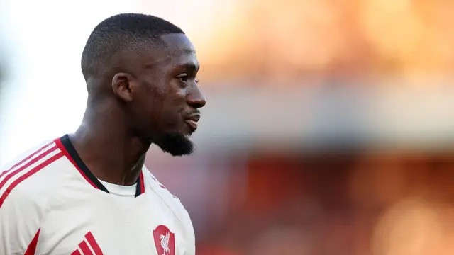 Konate rời Liverpool.