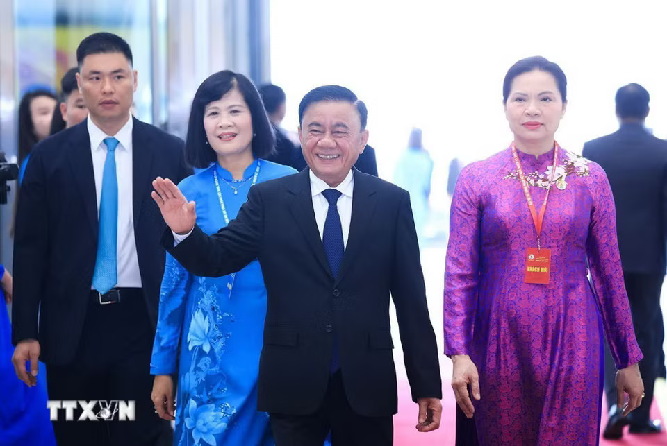 Đồng chí Trần Cẩm Tú, Uỷ viên Bộ Chính trị, Thường trực Ban Bí thư đến dự Đại hội. (Ảnh: Tuấn Anh/TTXVN)