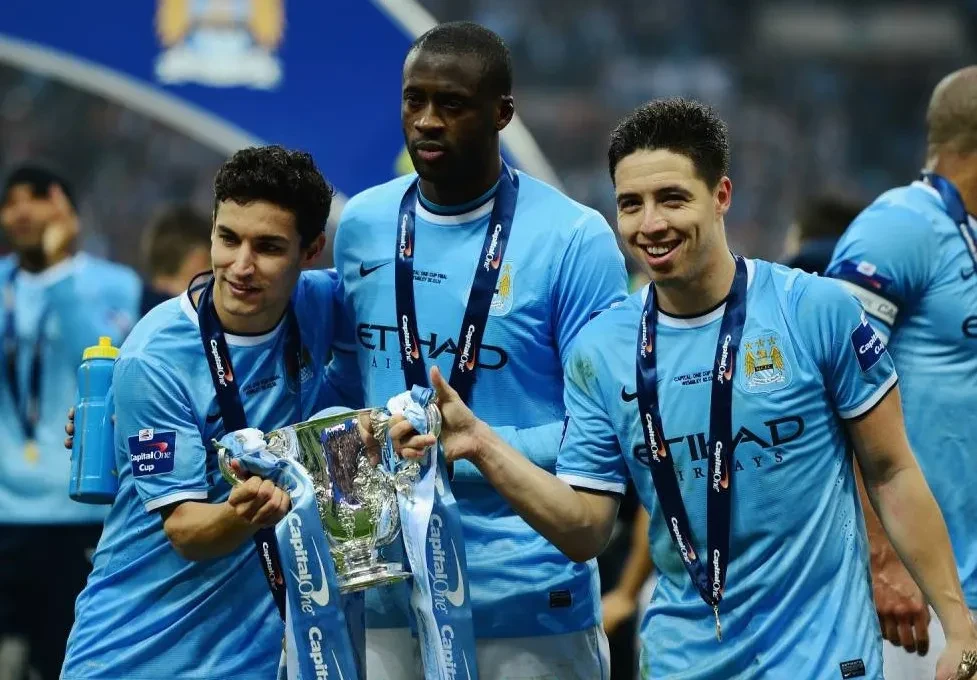 Từ Emirates đến đỉnh cao cùng Man City.