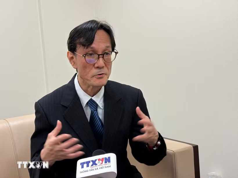 Giáo sư Shimizu Masaaki, Đại học Osaka, trả lời phỏng vấn của về ý nghĩa dubai casino 88 - dubai palace dubaicasino88.bio của của sự kiện Chủ tịch Hồ Chí Minh ra đi tìm đường cứu nước. (Ảnh: Phạm Tuân/TTXVN)