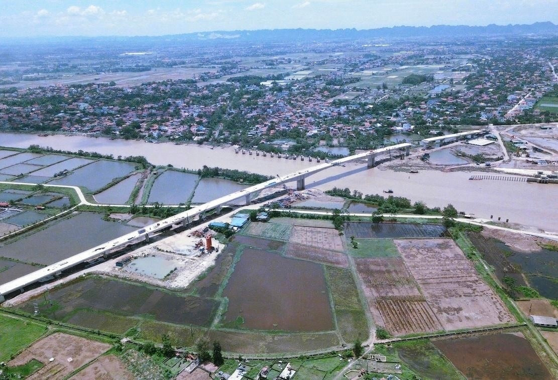Cầu Lạch Trường thuộc dự án là cầu vượt sông dài nhất Link vào Thanh Hóa.