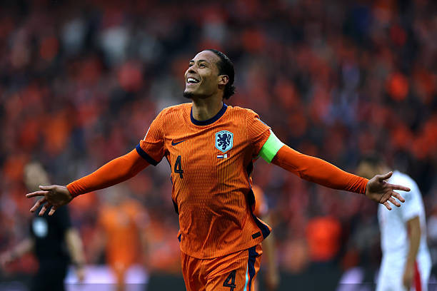 Trung vệ Virgil van Dijk vẫn là thủ lĩnh tinh thần và chuyên môn của Hà Lan.