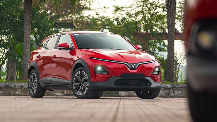VinFast VF 6 sở hữu thiết kế hiện đại và chính sách giá cạnh tranh trong năm 2026.