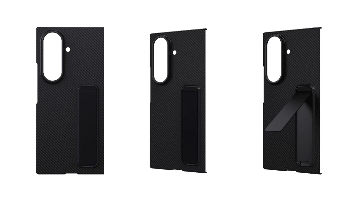 Ốp lưng Carbon Standing Case từng xuất hiện trên dòng điện thoại gập của Samsung