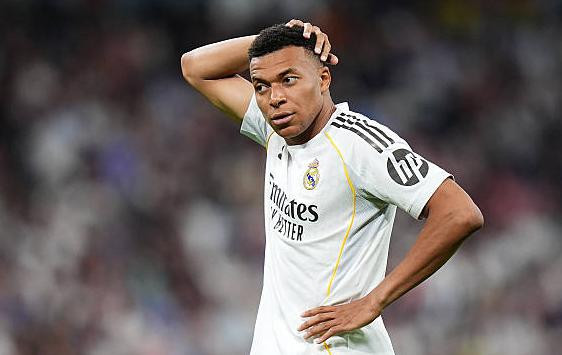Kylian Mbappe vừa trải qua một mùa giải trắng tay cùng Real Madrid.