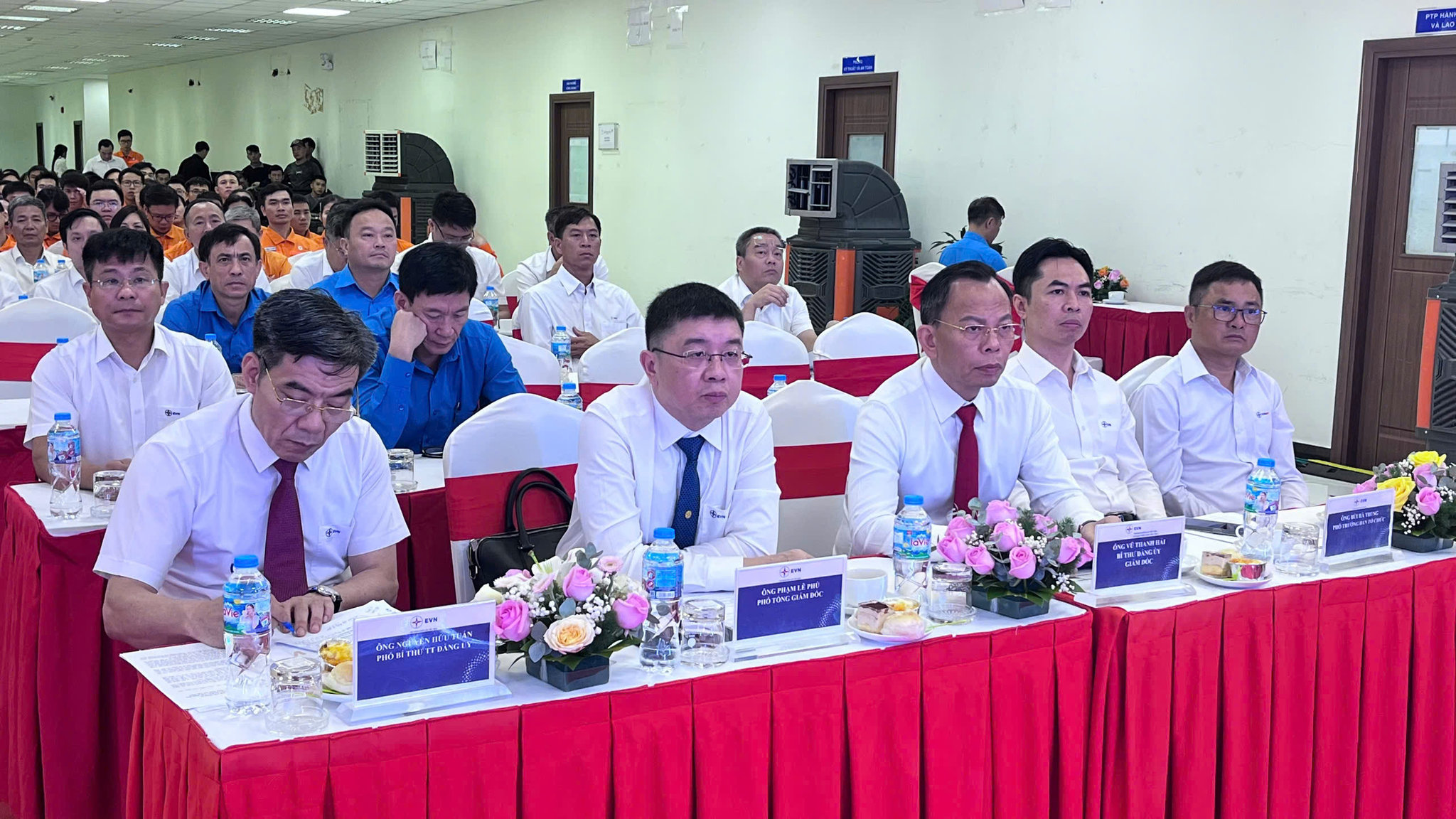 Lãnh đạo Tập đoàn Điện lực Việt Nam, Nhà máy Nhiệt điện Vĩnh Tân 4 dự lễ Phát động tại điểm cầu Nhà máy Nhiệt điện Vĩnh Tân 4