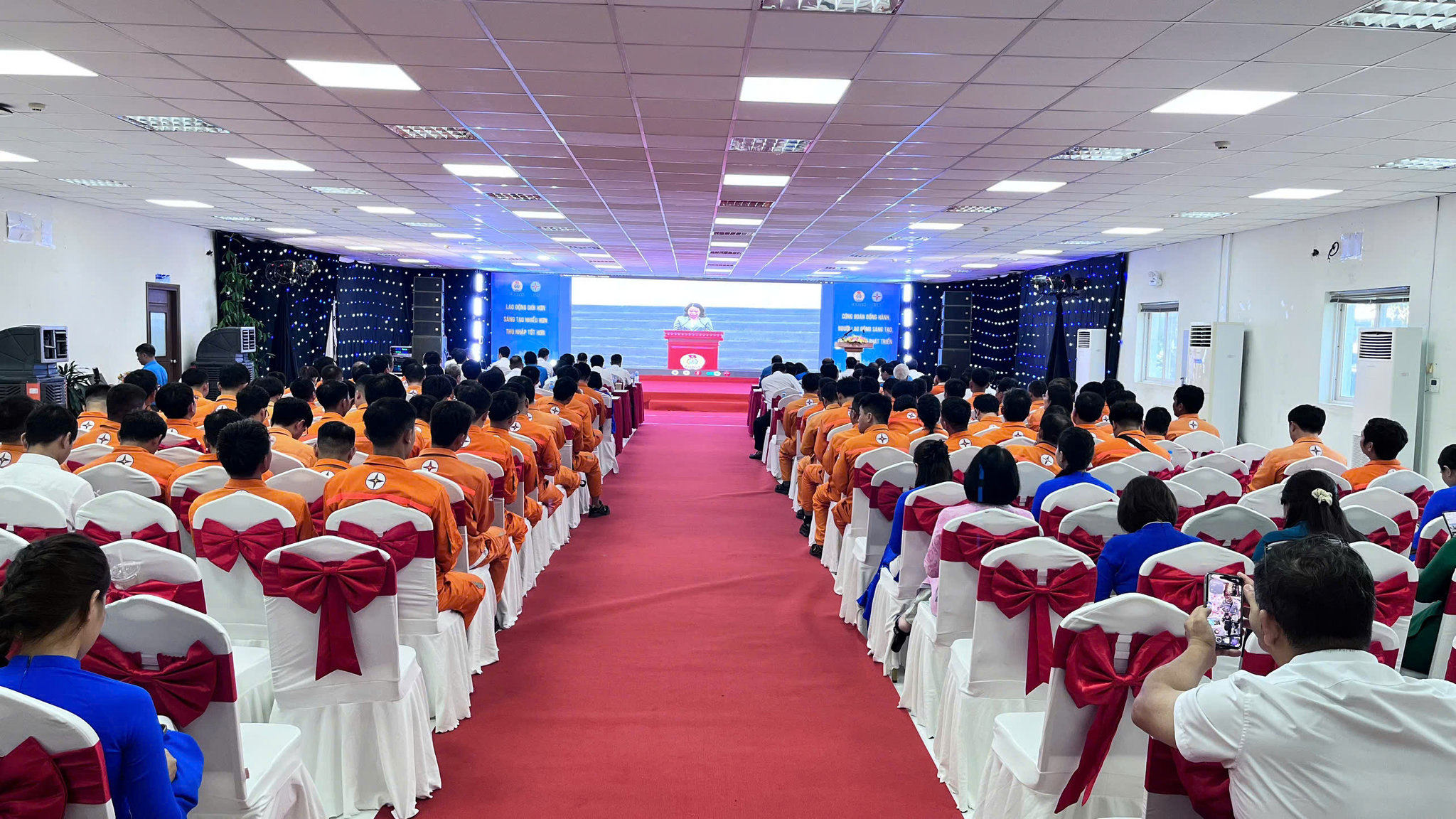 Toàn cảnh lễ phát động